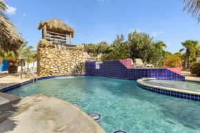 Casa Magnolia Communal Pool and Outdoor Shower